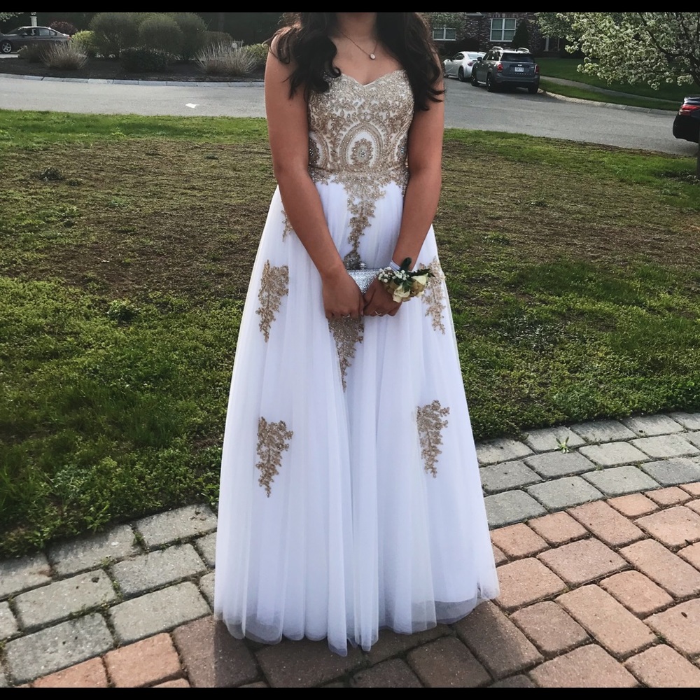 Prom dress - Picture 3 of 7
